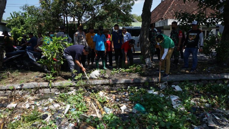 f17aaa70-7f57-4c00-a5aa-aa5444d82446