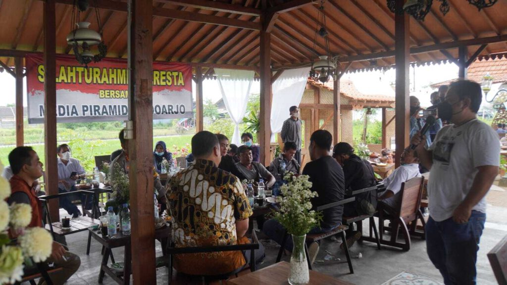 2ed8d88a-1740-4772-b723-200f9a5d5368-_1_